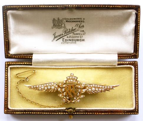 WW1 Royal Flying Corps Pilot's Wing Gold & Pearl RFC Sweetheart Brooch.