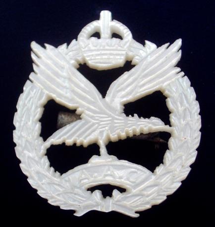 WW2 Army Air Corps Mother of Pearl Regimental Sweetheart Brooch.