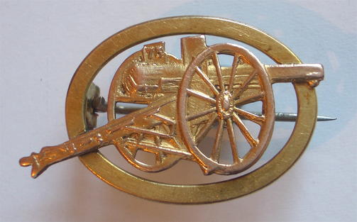 WW1 French Artillery 75 field gun battle brooch