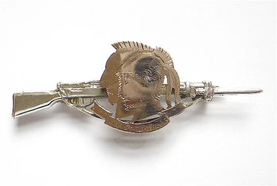 28th County of London Artists Rifles 1914 silver rifle sweetheart brooch