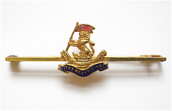 Duke of Wellington's West Riding Regiment gilt sweetheart brooch 