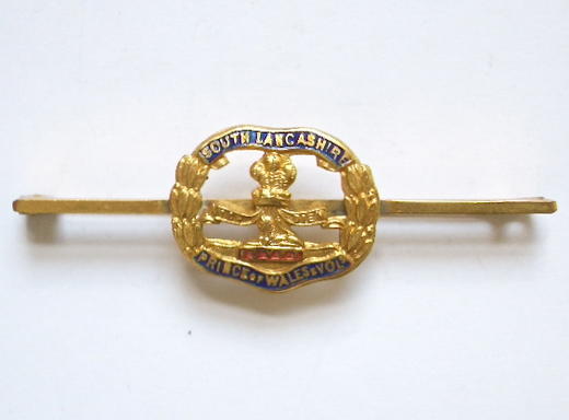 South Lancashire Regiment gilt and enamel sweetheart brooch