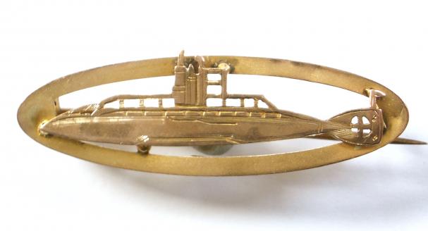 WW1 Royal Navy Submarine Service, 9ct Gold Submarine Boat Sweetheart Brooch.