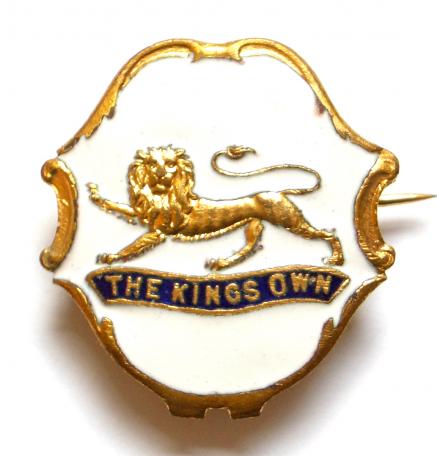 WW1 The King's Own (Royal Lancaster Regiment) White Faced Enamel Sweetheart Brooch.