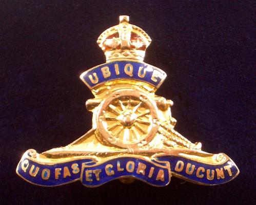 WW1 Royal Artillery 9ct Gold & Enamel RA Regimental Sweetheart Brooch.