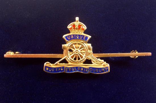 WW1 Royal Artillery 9ct Gold & Enamel RA Regimental Sweetheart Brooch by Thomas Lynton Mott, Birmingham.