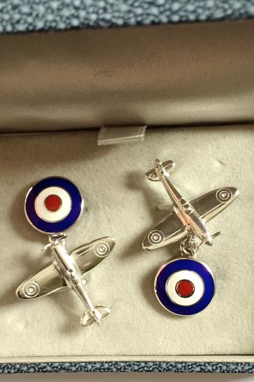 Royal Air Force Supermarine Spitefire Aeroplane Silver RAF Cufflinks in Original Presentation Case by Braybrook & Britten.