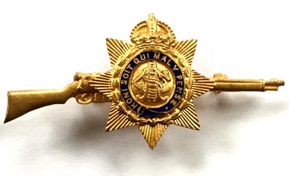 Army Service Corps gilt & enamel ASC rifle sweetheart brooch.