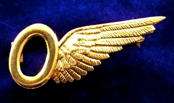 EIIR Royal Air Force Observer's Brevet 1981 Hallmarked Gold RAF Sweetheart Brooch.