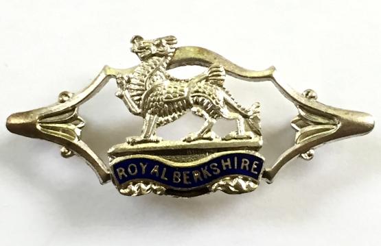 WW2 Royal Berkshire Regiment Sweetheart Brooch.