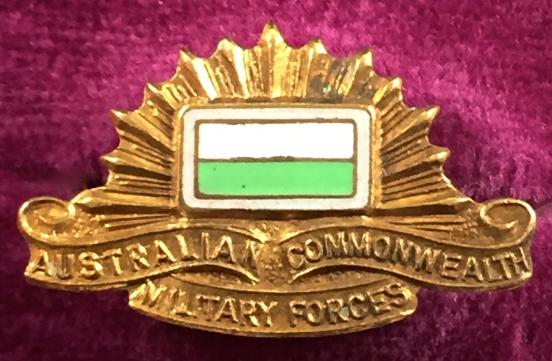 WW2 Australian Military Forces 2/4th Battalion New South Wales Infantry Brigade Sweetheart Brooch.