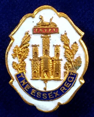 WW1 Essex Regiment White Face Enamel Regimental Sweetheart Brooch.