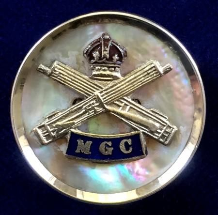 WW1 Machine Gun Corps, Mother of Pearl Silver Rim MGC Sweetheart Brooch.