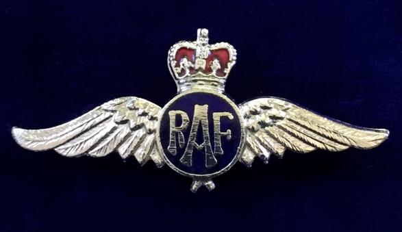 EIIR Royal Air Force Pilot's Wing Enamelled RAF Sweetheart Brooch.
