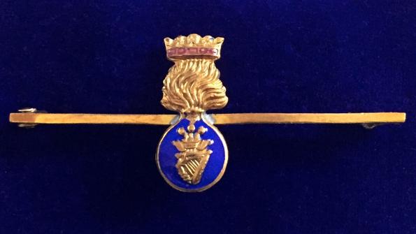 WW1 Princess Victoria's (Royal Irish Fusiliers) Gilt & Enamel Regimental Sweetheart Bar Brooch.