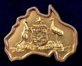WW1 Coat of Arms Australian on Silhouette Map, 9ct Gold Sweetheart Brooch.