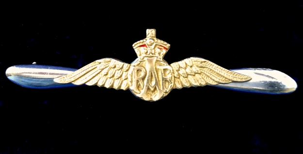 WW2 Royal Air Force Pilot's Wing Aeroplane Propeller RAF Sweetheart Brooch.