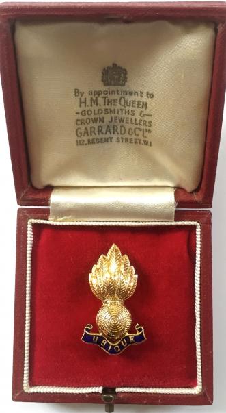 EIIR Royal Engineers Ubique Grenade, 1956 Hallmarked Gold & Enamel Sweetheart Brooch & Case by Garrard & Co, London.