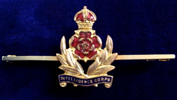 WW2 Intelligence Corps Gilt & Enamel Regimental Sweetheart Bar Brooch.