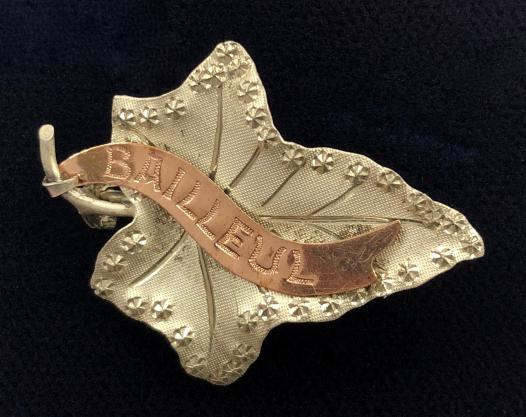 WW1 Battle of Bailleul maple leaf sweetheart brooch