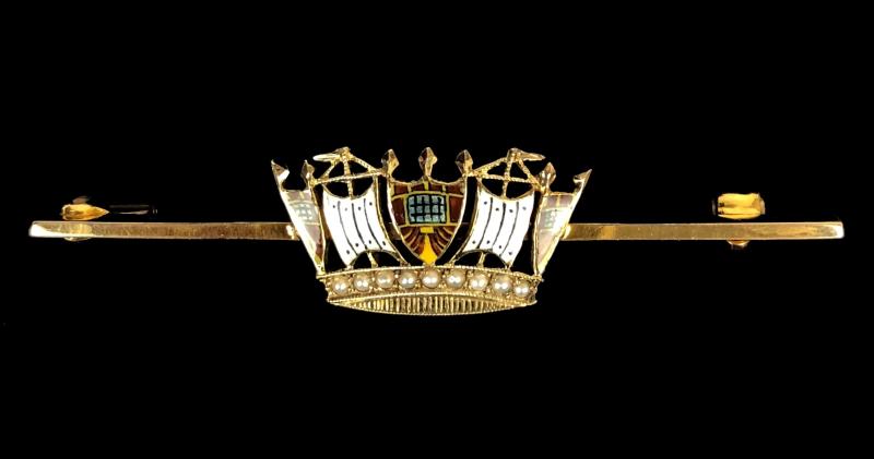 Royal Navy and Merchant Services 9ct Gold Enamel & Pearl Nautical Crown Brooch